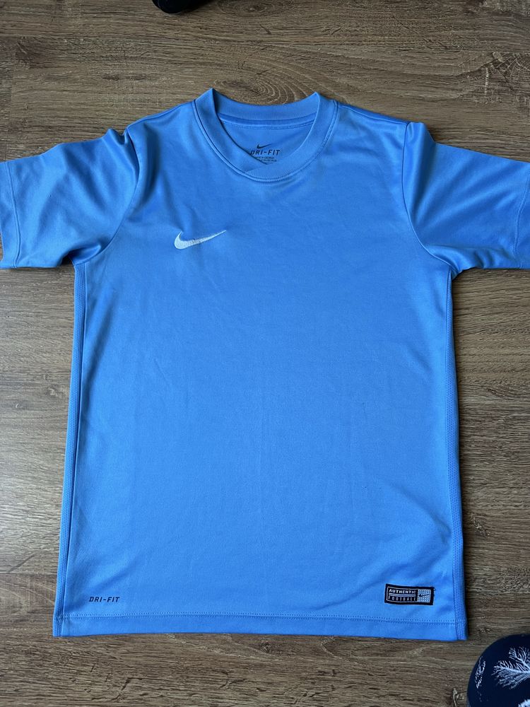 Nike сет от блузи