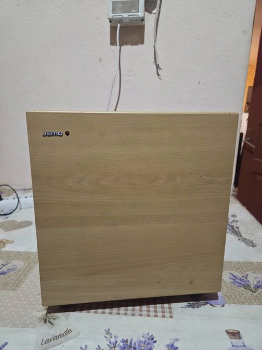 Vând subwoofer Jamo