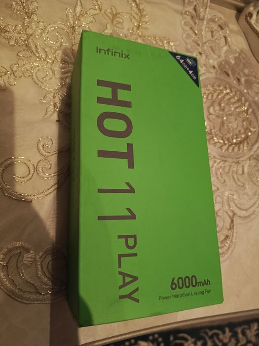 Смартфон Infinix HOT 11 Play 64 ГБ черный