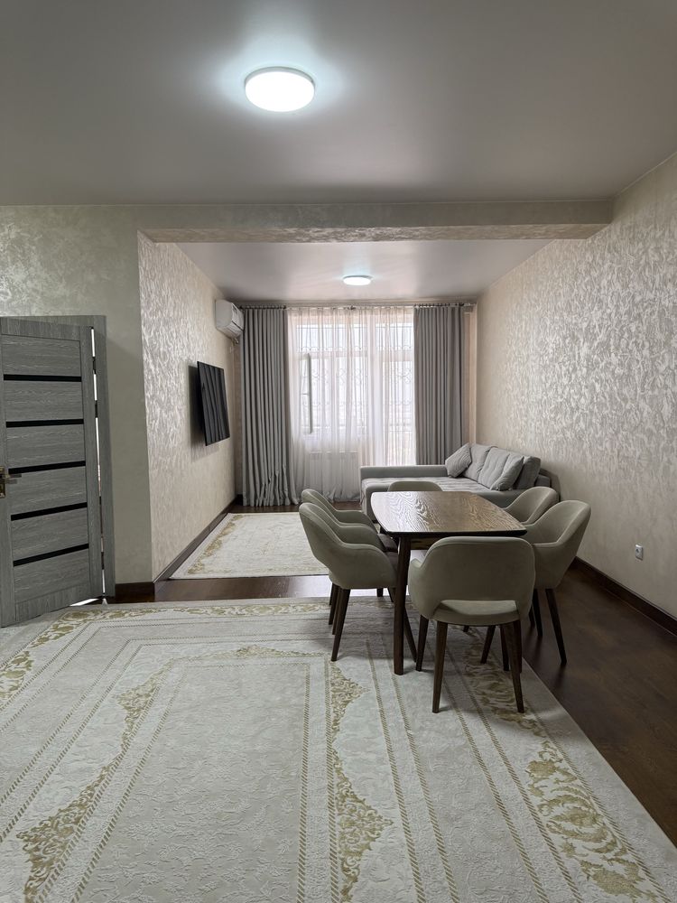 Продается своя 2х комнатная квартира. 73кв.м