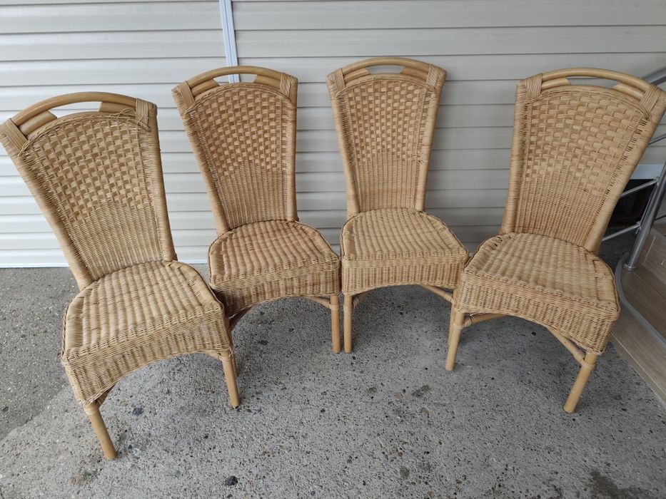 4 броя трапезни столове от естествен ратан