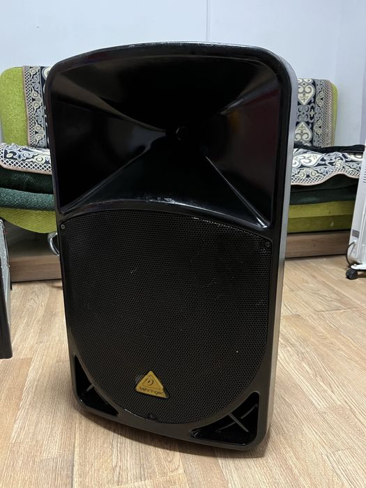 Калонка Behringer Eurolive B115D