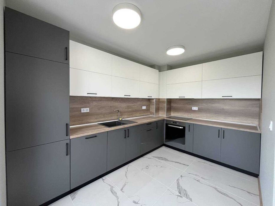 Тристаен апартамент кв. Христо Смирненски