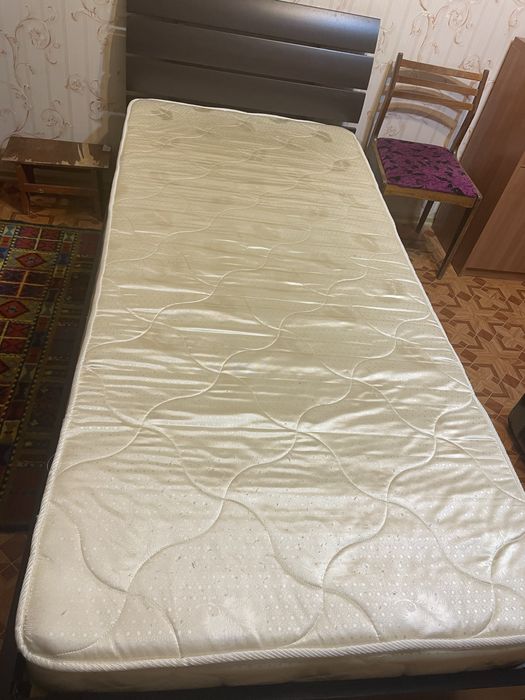 Продам матрас на кровать