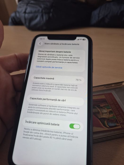 Vand iphone 11 simplu