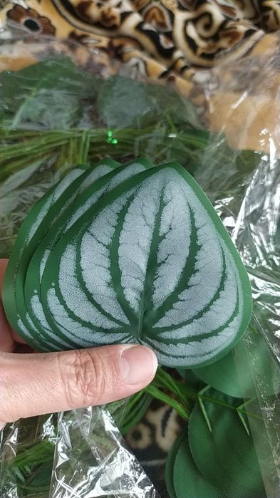 Декоративные листья на окна. Новые есть варианты