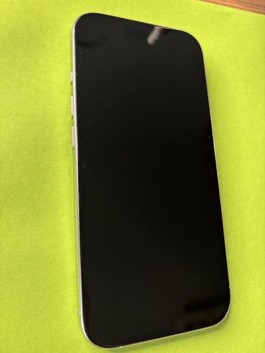 Vând iPhone 16 Pro, capacitate 1TB, culoare White Titanium