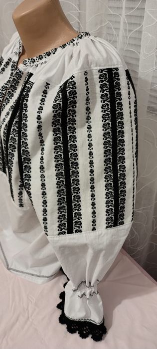 Ie țesută, nouă, zona Sibiu și Făgăraș