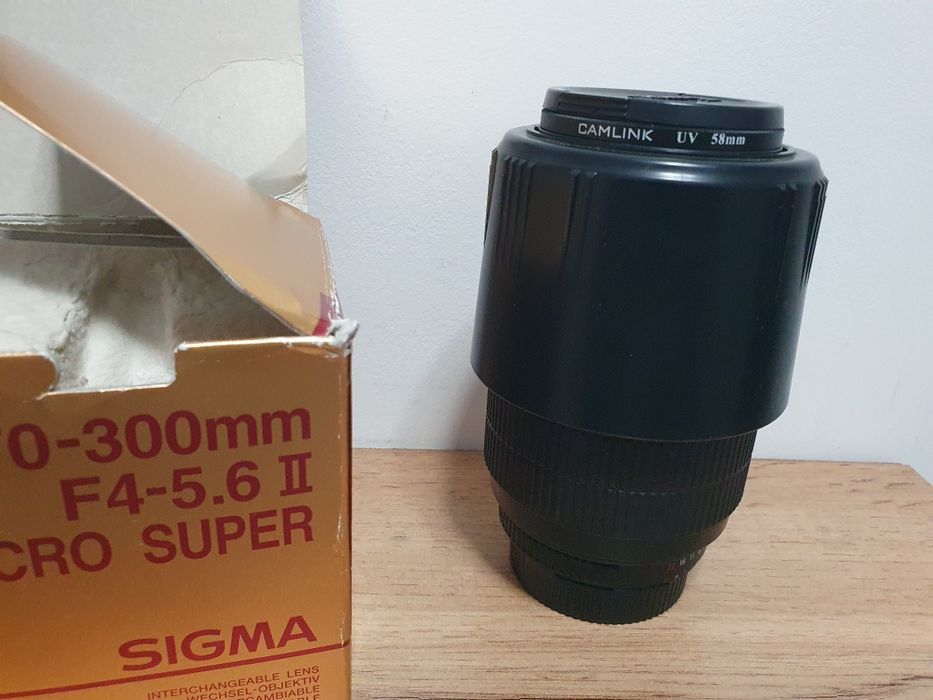 Обектив Sigma за Nikon 70-300 mm F4-5.6 Macro