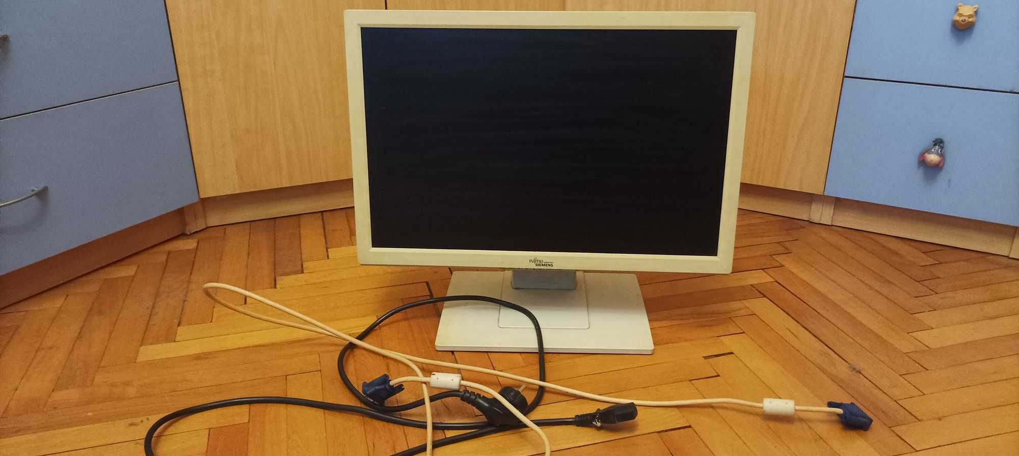 Монитор lcd Fujitsu Siemens 20 инча