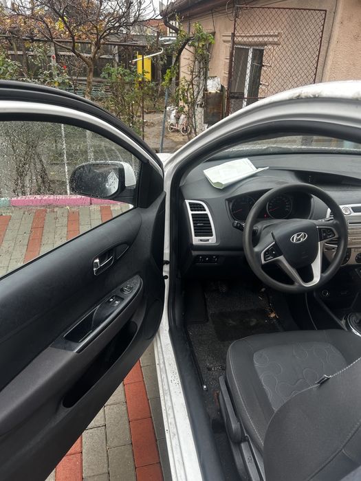 Hyundai i20 benzina