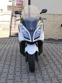Vand scuter Kymco Downtown 200i