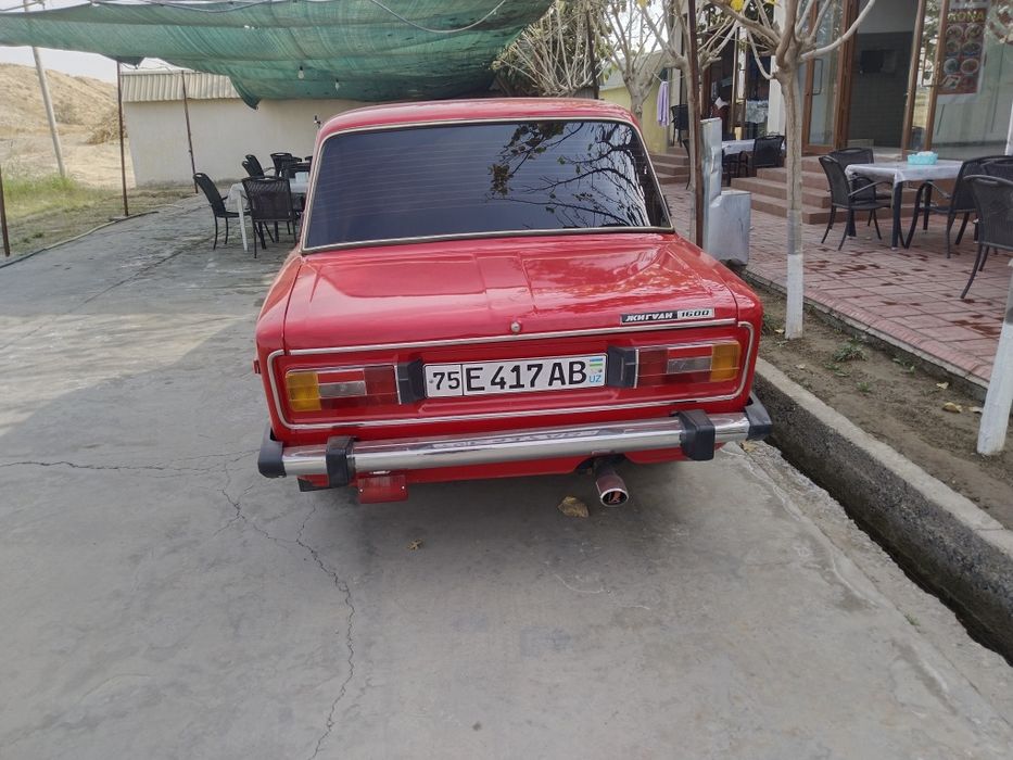 Срочна сотилади ВАЗ2106