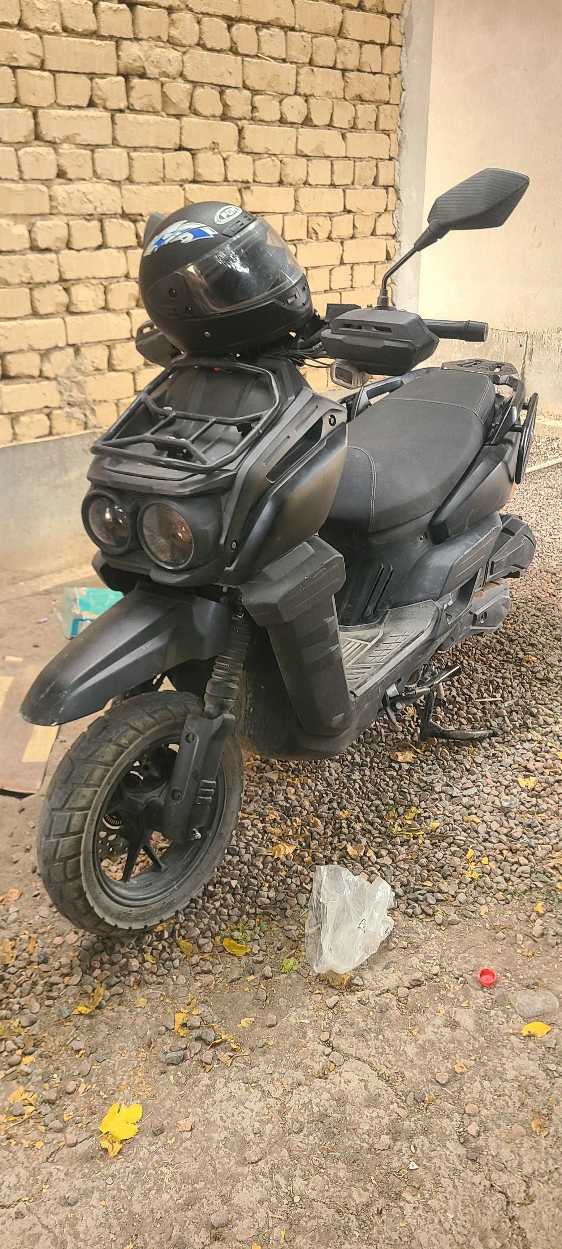 Skuter sotiladi 150 kub
