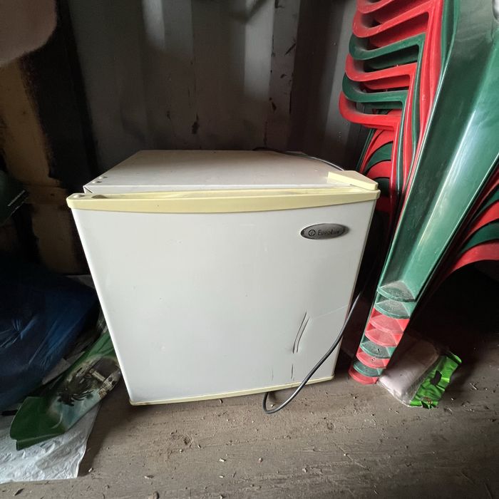 Продам холодильник марки Eurolux