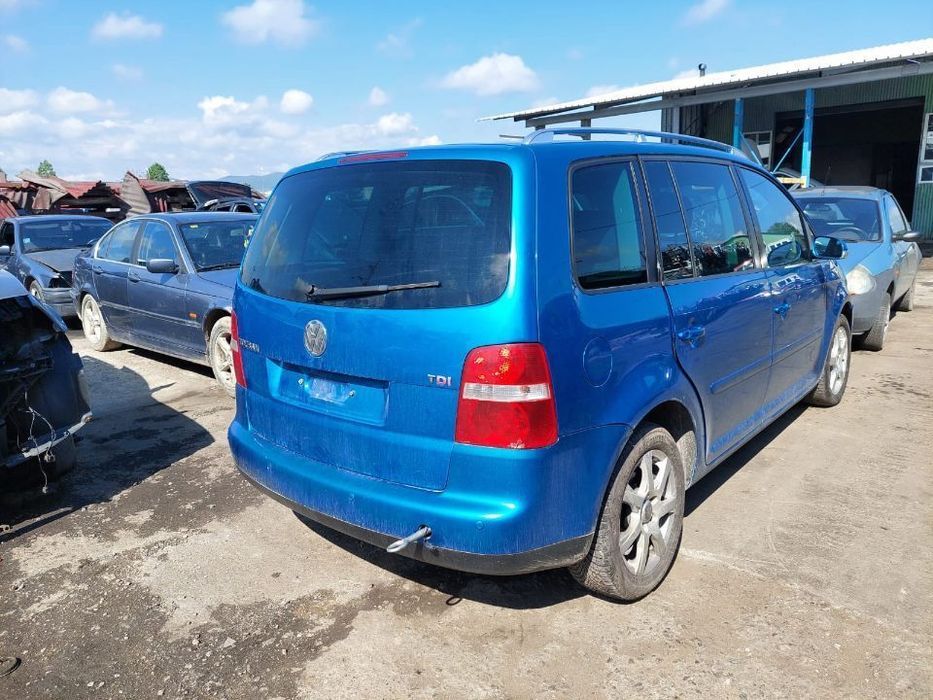 Dezmembram Volkswagen Touran, 2.0 TDI, 140 cp, cod AZV, cutie manuala
