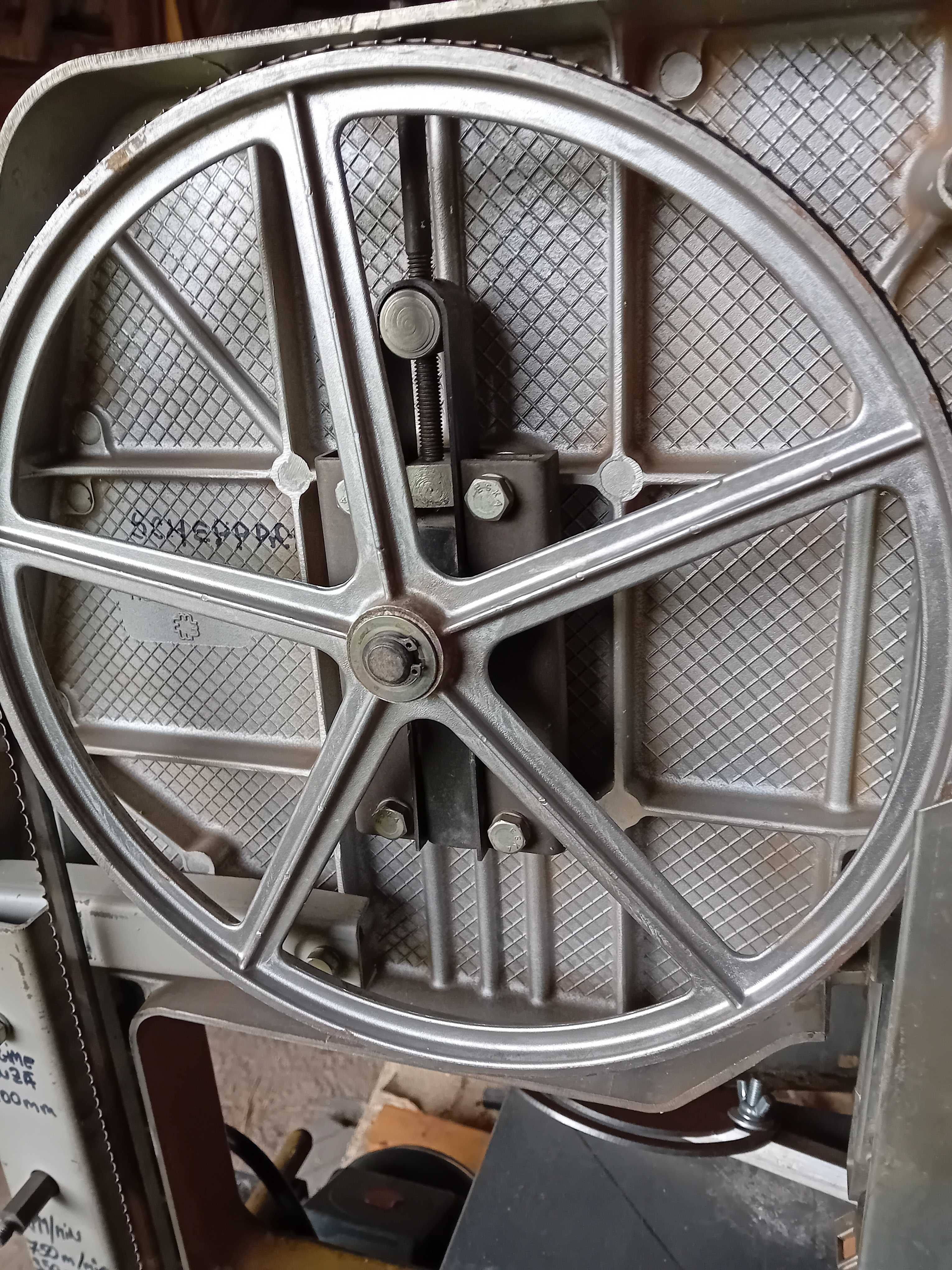 Banzic taiere lemn, plastic, PVC, ETC