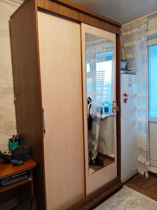 ПРОДАМ шкаф и тумбочку