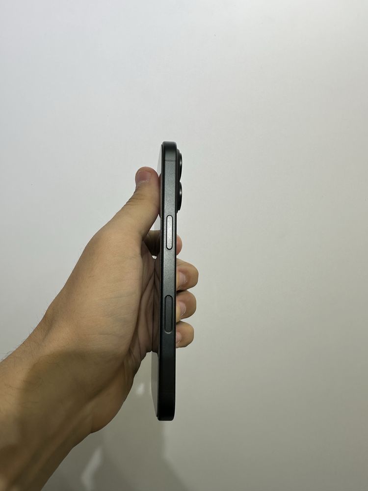 iphone 16 black 128 gb 100%