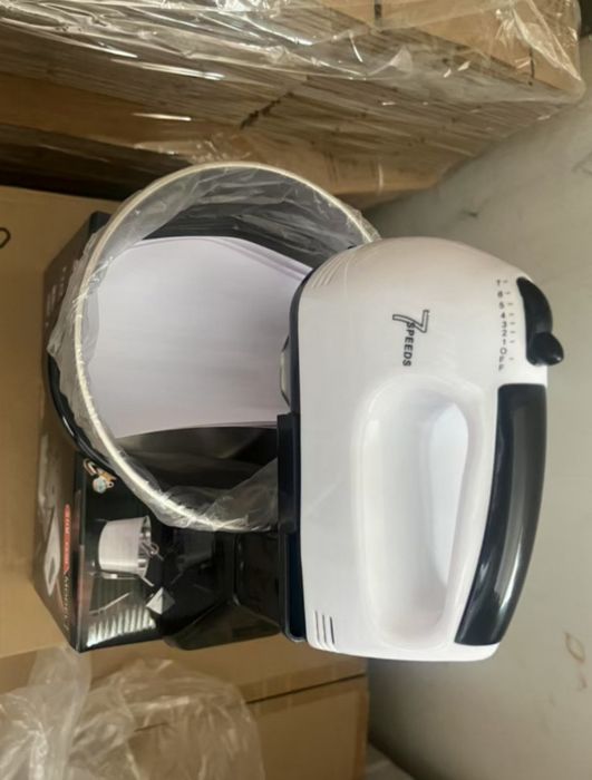 Миксер с купа от неръждаема стомана