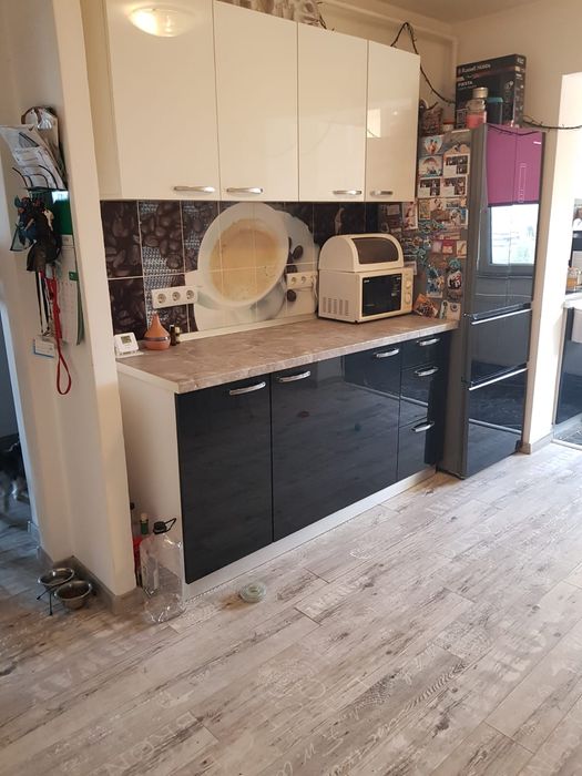 Vând apartament cu 3 camere