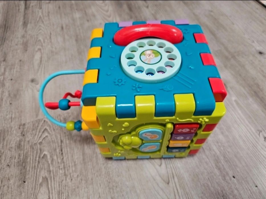 3 jucarii educative pentru bebe