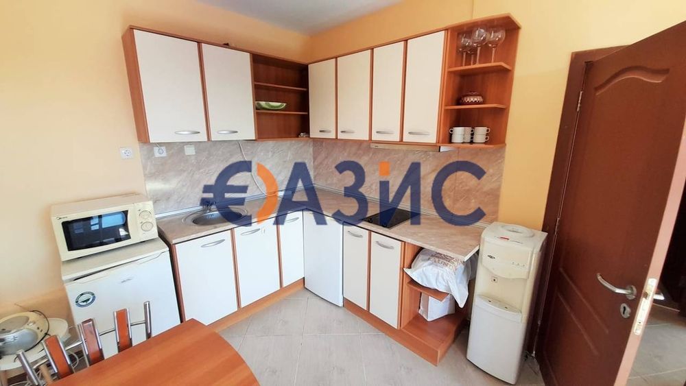 Продава се Тристаен апартамент в к.к. Слънчев бряг - 90 кв.м за 800 €/кв.м - Снимка #6