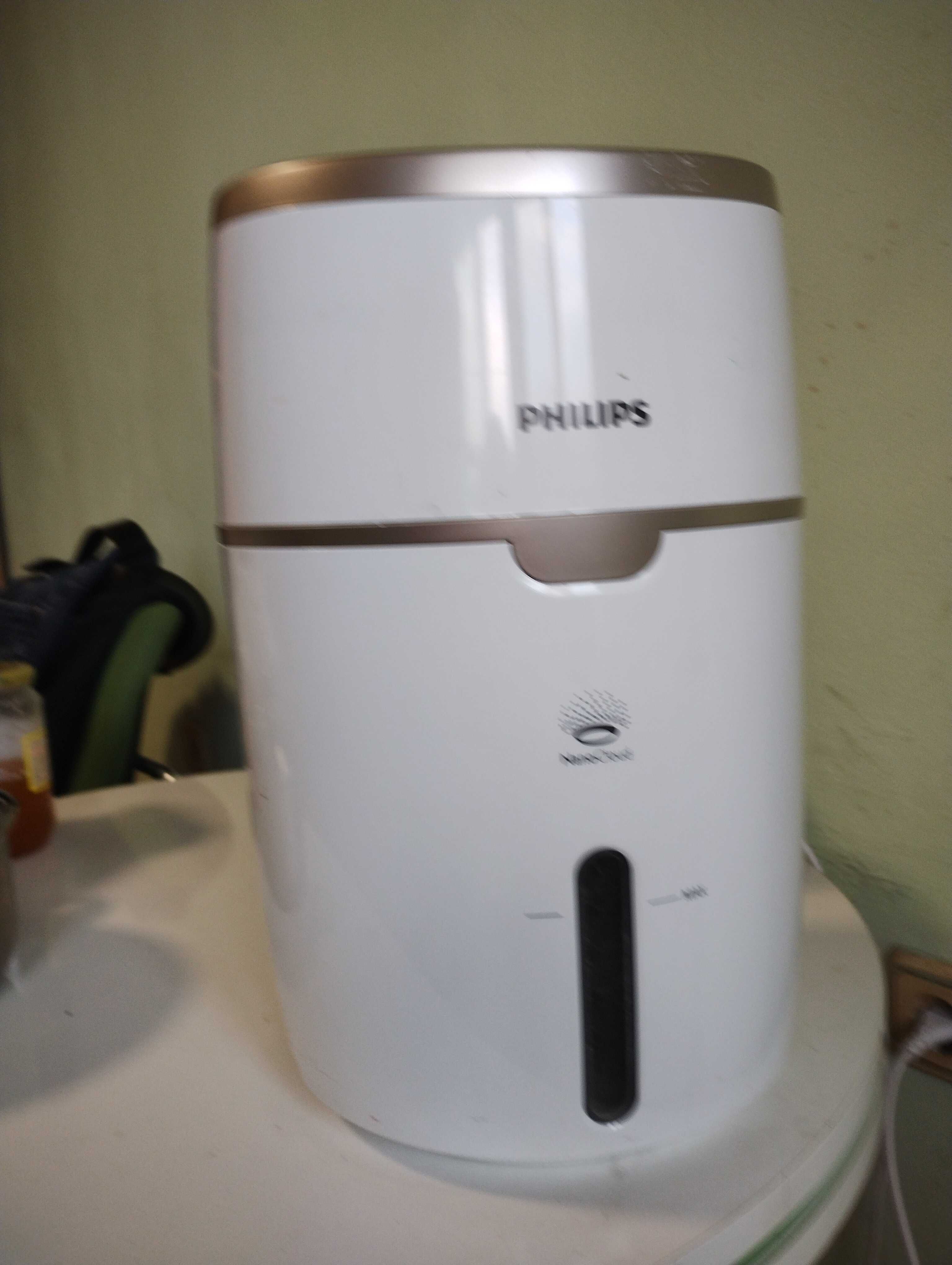 Овлажнител за въздух PHILIPS