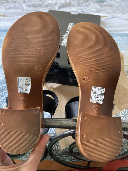 Нови Hush puppies, естествена кожа
