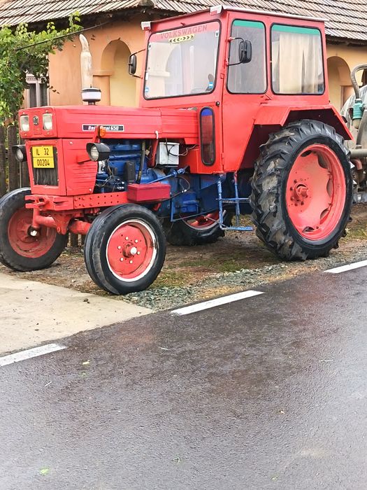Tractor utb 650+ presa balotat