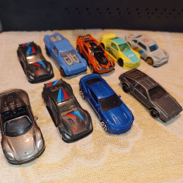 Lor 10 machete diverse