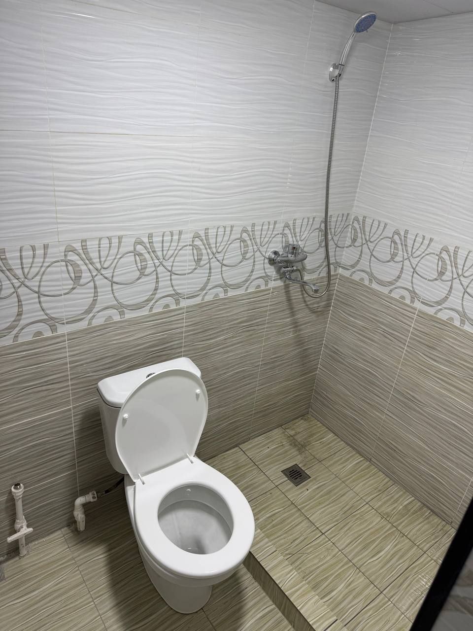 Продам 2этажный дом-участок. Заезд для авто 4 комнаты. Яшнабадский р-н