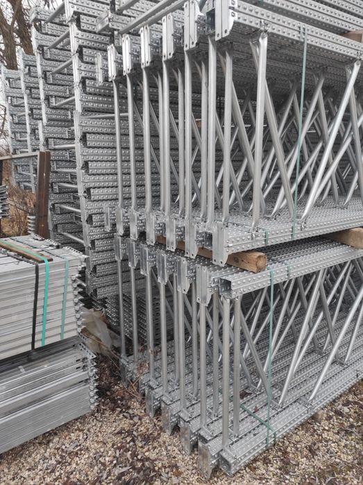 Rafturi metalice pentru paleti