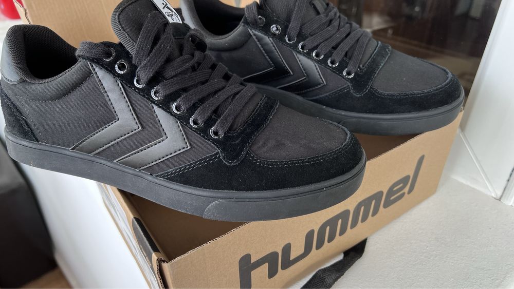 Adidasi Hummel noi