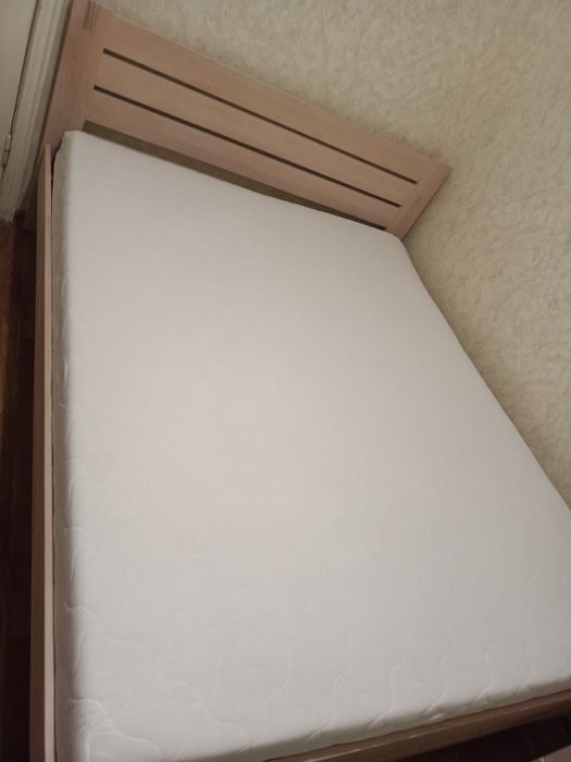 Двух спальная кровать