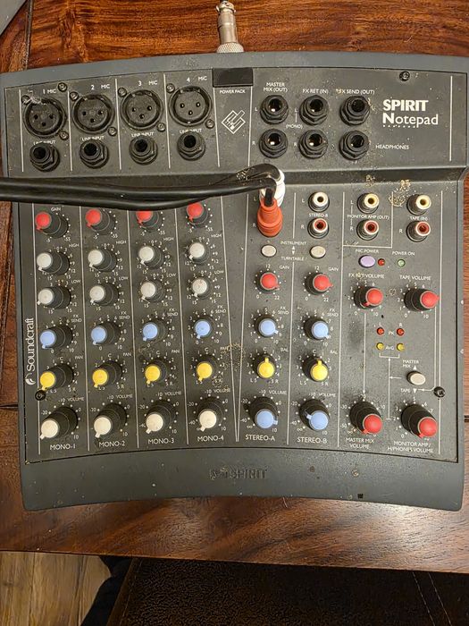 Boxe active Db Technologies Opera Lyric 415