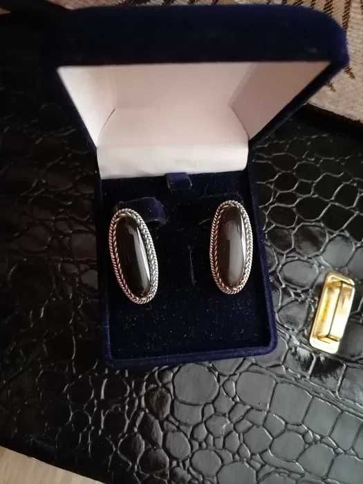 продам серебряные серьги