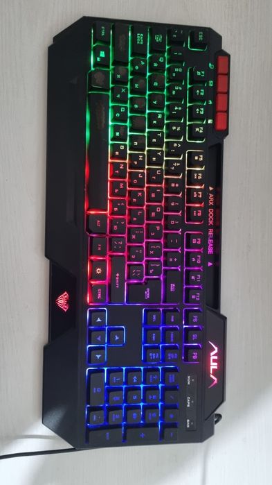 Клавиатура AULA оригинал в среднем состоянии