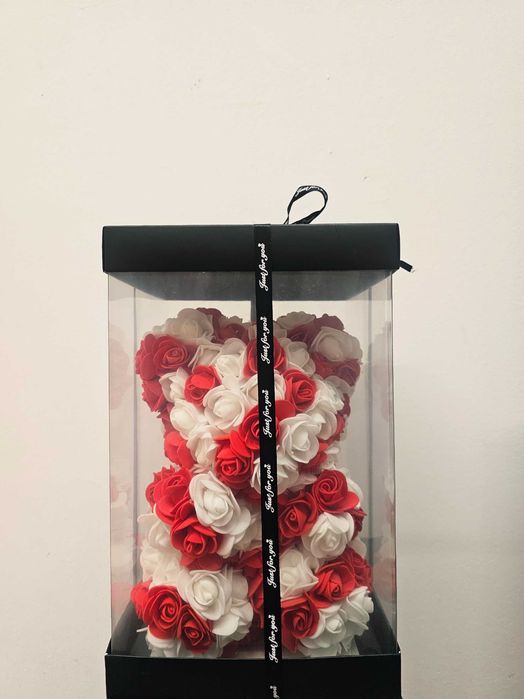 Мече от вечни рози