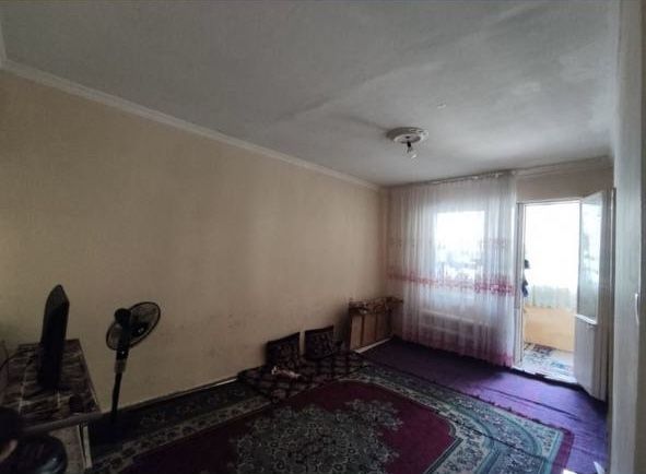ПРОДАМ, СПУТНИК-17.  1/1/4, 1,5/6, Балкон,