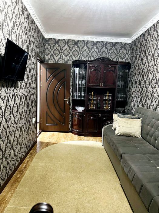 Уй сотилади 4 хонали, 3 этаж, 10 м.район