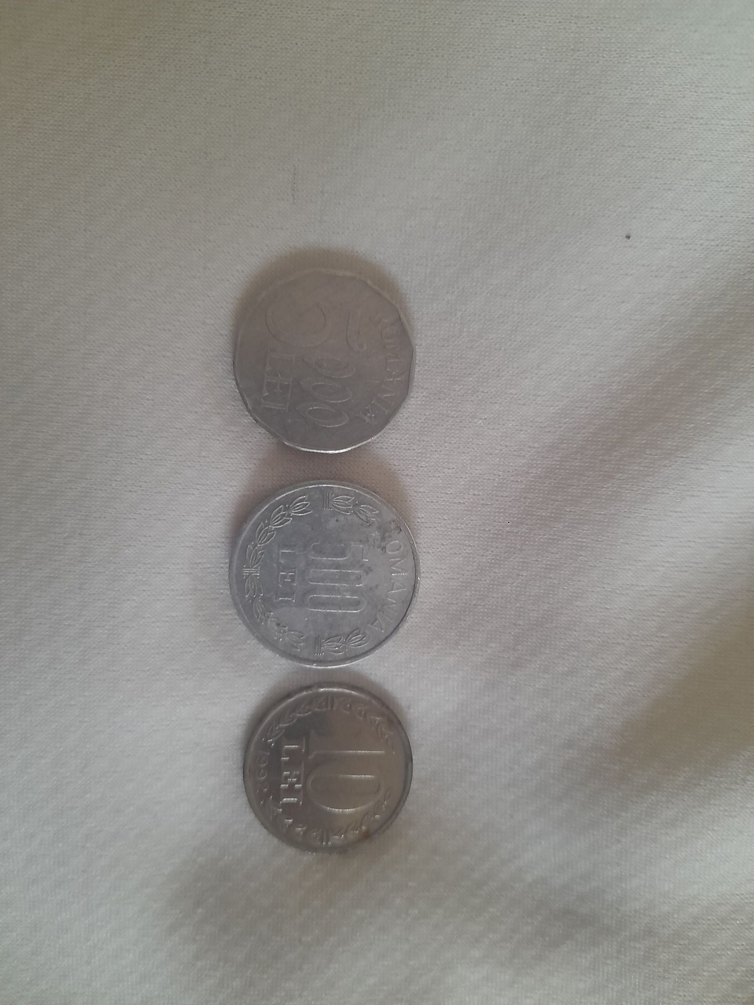 3 monezi vechi  toate la un loc