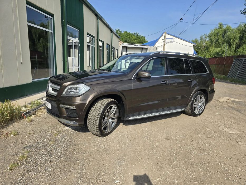 Mercedes-Benz GL Mercedes-Benz GL 350 – 4MATIC | 7 Locuri | Full Option Pachet AMG