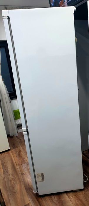 Combina Frigorifica LG Total No Frost Multi Air Flow 303 L