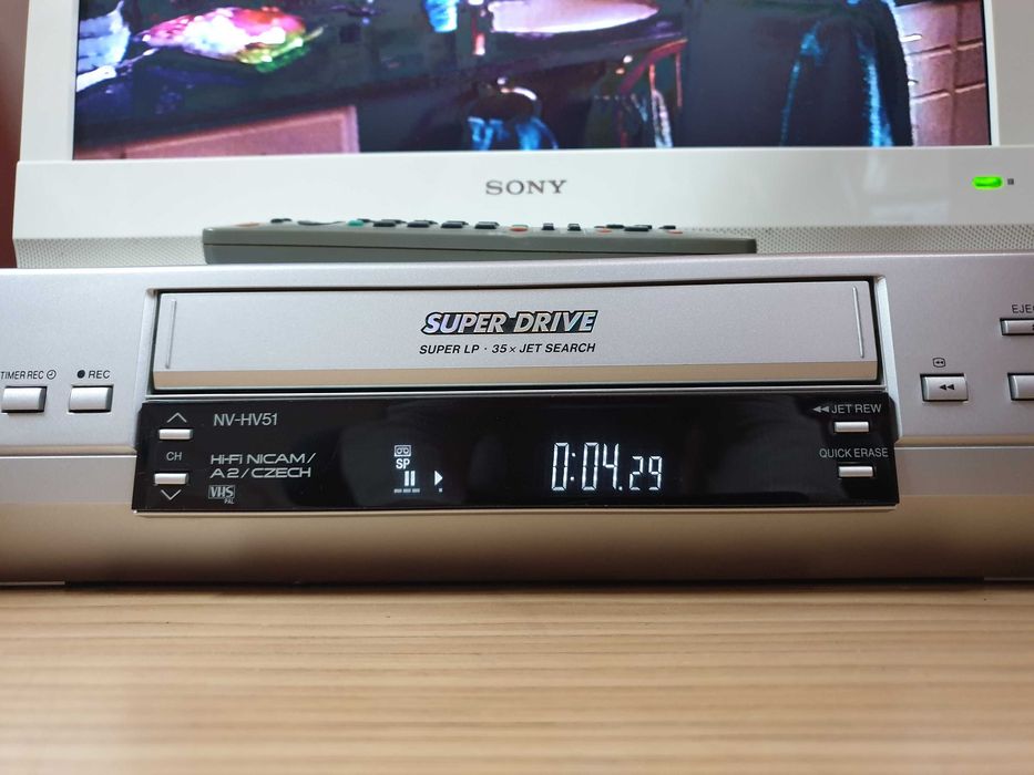 Продавам видео Panasonic hi-fi stereo