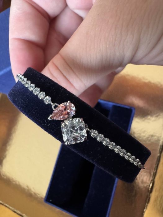 Лот различни бижута