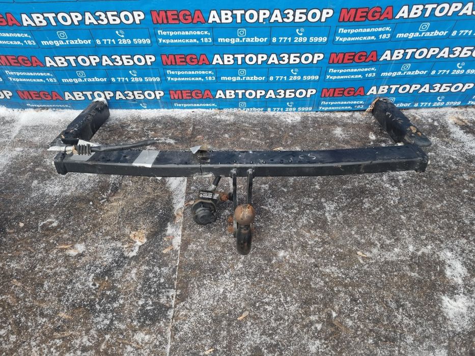 Фаркоп на Audi A6С5.