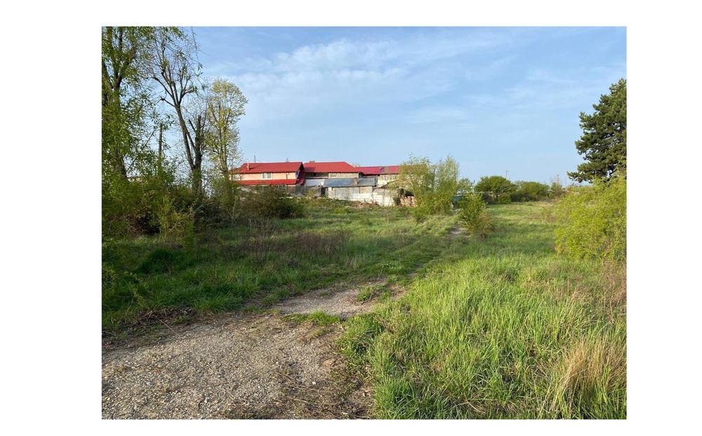 Teren 8830 mp Cantonament Moreni