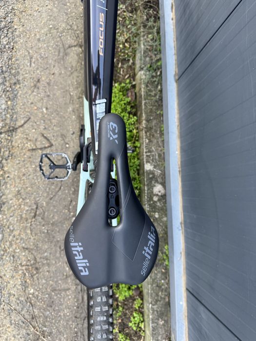 Електрически велосипед Focus JAM2 8.8 carbon