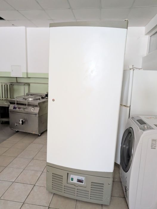 Холодильный шкаф Ариада R700M 575 л. для общепита, магазинов